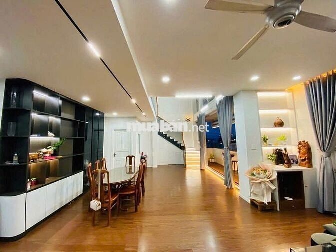 Penthouse 184 m2 3 PN B1 Trường Sa Q. Bình Thạnh