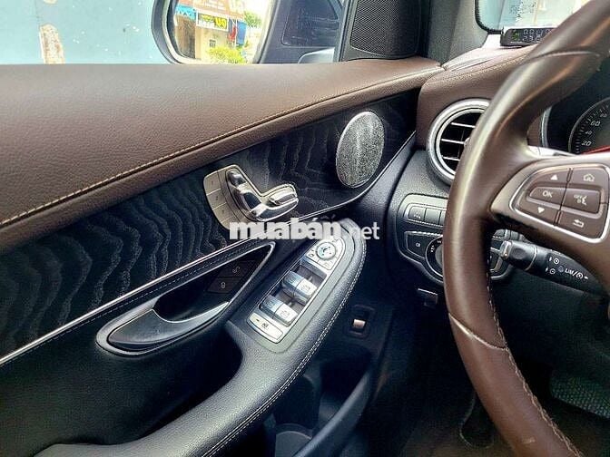 Mercedes GLC300 4Matic 12/2016 - 1 chủ từ đầu