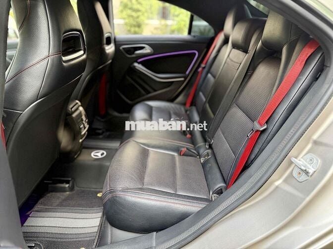 Mercedes CLA45 AMG 2015