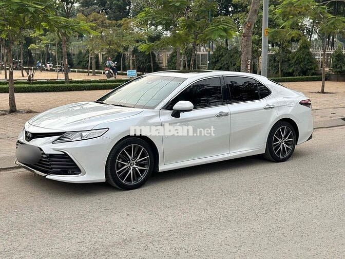 Toyota Camry 2022 2.0 Q xe cực đẹp không lỗi