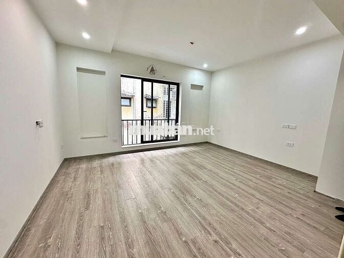Cho thuê nhà mặt phố Nguyễn Quý Đức. Thông sàn 130 m2. 5tầng. Ch  Chủ