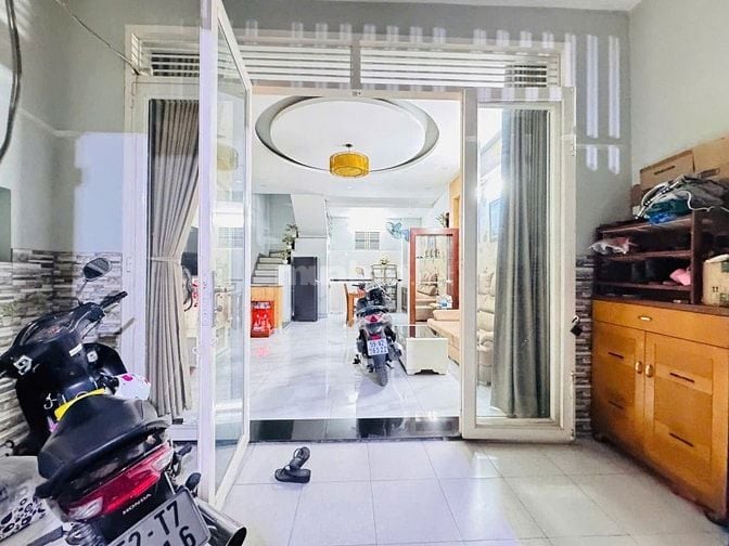 Bán nhà 50m2 Phùng Văn Cung, Phú Nhuận xây 4 tầng, hơn 3ty có shr 