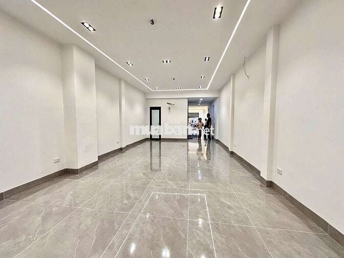 Cho thuê nhà mặt phố Nguyễn Quý Đức. Thông sàn 130 m2. 5tầng. Ch  Chủ