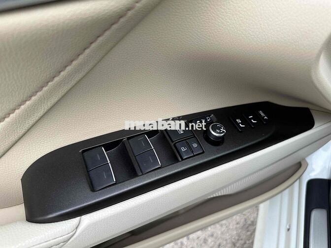 Toyota Camry 2022 2.0 Q xe cực đẹp không lỗi