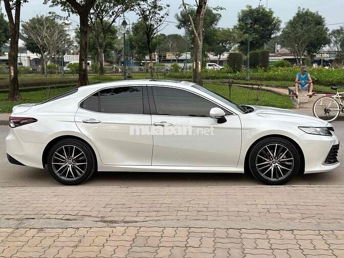 Toyota Camry 2022 2.0 Q xe cực đẹp không lỗi