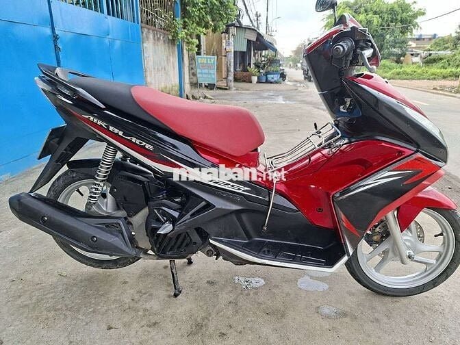 Honda Air Blade 2013 125cc Đỏ đen