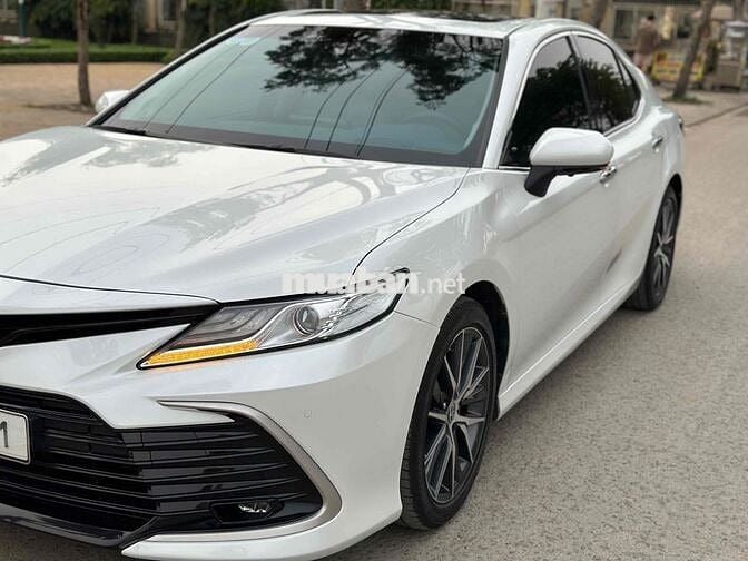 Toyota Camry 2022 2.0 Q xe cực đẹp không lỗi