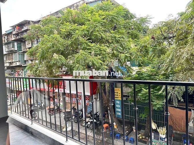 Cho thuê nhà mặt phố Nguyễn Quý Đức. Thông sàn 130 m2. 5tầng. Ch  Chủ