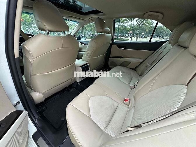 Toyota Camry 2022 2.0 Q xe cực đẹp không lỗi