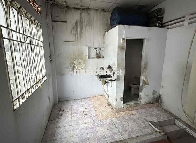 HÀNG HIẾM! Bán nhà 27m2, HẺM XE TẢI TẬN CỬA, trung tâm Q10.