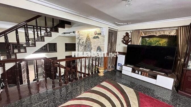 Bán nhà Kim Ngưu, ô tô tránh, ngõ thông, nhà 59m² nội thất cao cấp