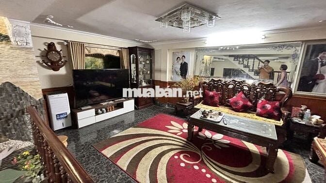 Bán nhà Kim Ngưu, ô tô tránh, ngõ thông, nhà 59m² nội thất cao cấp