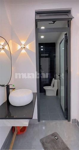 Nhà mới xây 120m2 ngay TT Thủ Dầu Một - SHR sang tên ngay - vào ở ngay