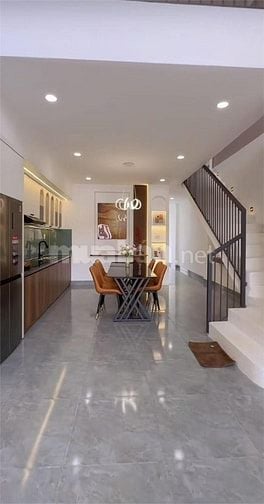 Nhà mới xây 120m2 ngay TT Thủ Dầu Một - SHR sang tên ngay - vào ở ngay