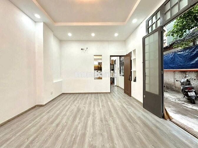 NHÀ TT QUẬN 10–NGANG 12.1M•HẺM XE HƠI•CÁCH MẶT TIỀN CHỈ VÀI BƯỚC