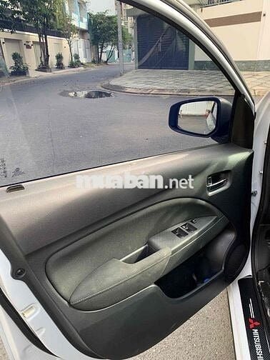 Mitsu Attrage 2024 1.2 Cvt đi 4 vạn cực đẹp