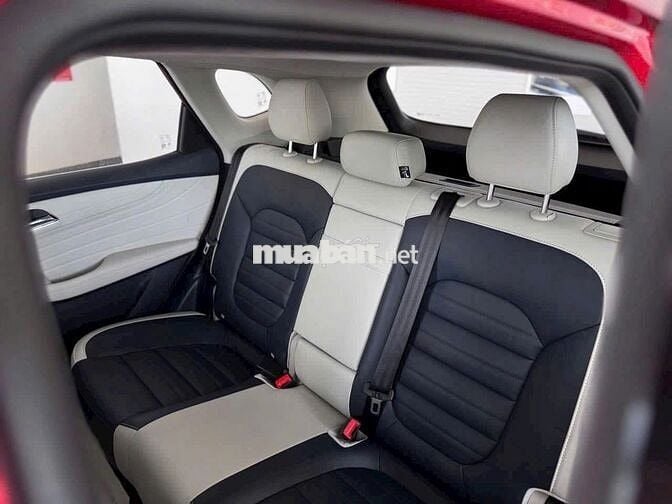 MG HS - SUV 5 chỗ hạng C lăn bánh 6xx