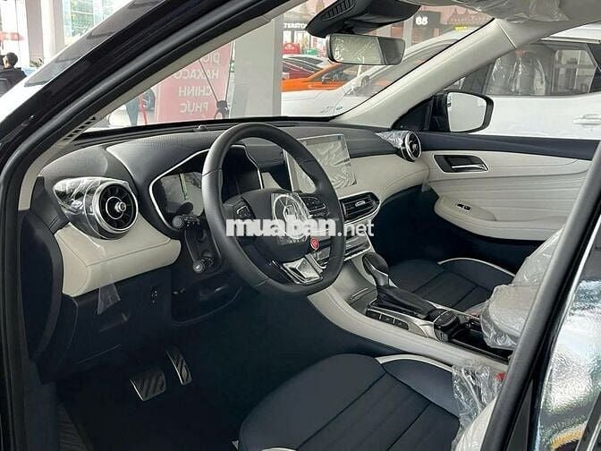 MG HS - SUV 5 chỗ hạng C lăn bánh 6xx