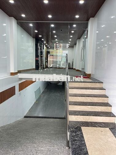 CHO THUÊ NHÀ MT NGUYỄN GIA TRÍ QBT, DT 4x20M, HẦM TRỆT 4 LẦU, 70 TRIỆU