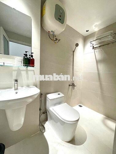 Căn Hộ Ban Công Máy Giặt Riêng Nguyễn Gia Trí Bình Thạnh Gần Hàng Xanh