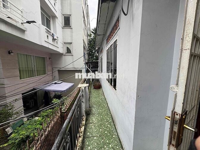 HÀNG HIẾM! Bán nhà 27m2, HẺM XE TẢI TẬN CỬA, trung tâm Q10.