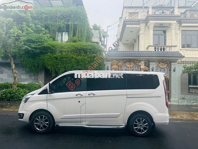 Ford Tourneo Titanium 2.0 AT 2019 - 660 Triệu
