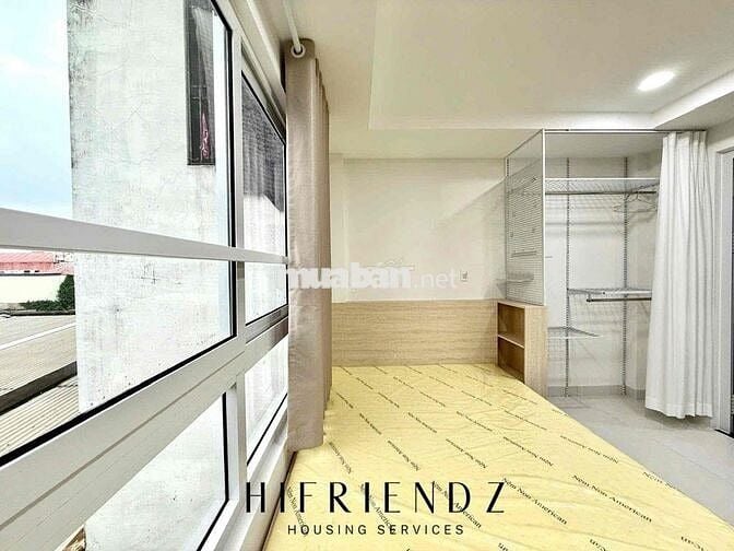 STUIDO FULL NỘI THẤT CÓ CỬA SỔ TRỜI NGAY GẦN NHÀ THỜ PHAOLO