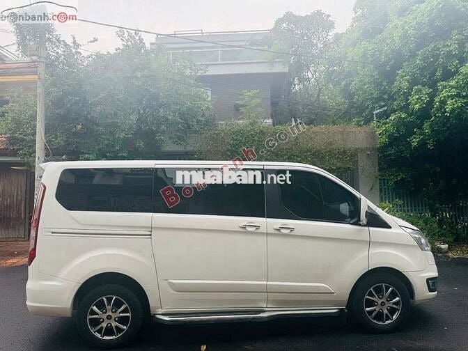 Ford Tourneo Titanium 2.0 AT 2019 - 660 Triệu