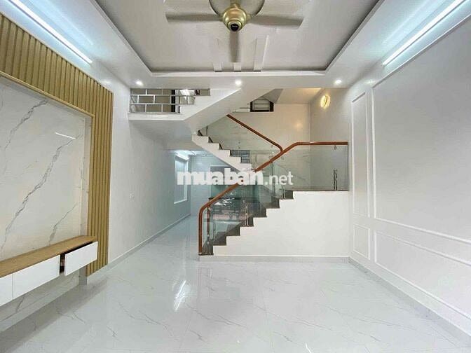 Chính chủ cho Thuê nhà 3Tầng Ngõ 560 / số nhà 32/ Diện tích 40 m2 mặt