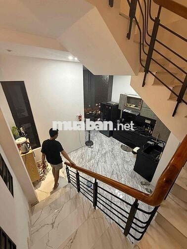 nhà 3 tầng 3 mê kiệt 3m Hoàng hoa thám nhà xây kiên cố