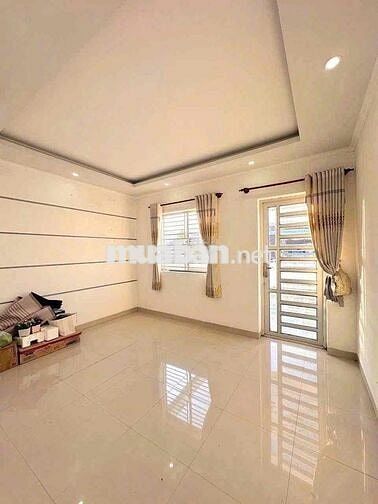 Cho thuê nhà 2 lầu đường B5 KDC Hưng Phú gần siêu thị Go