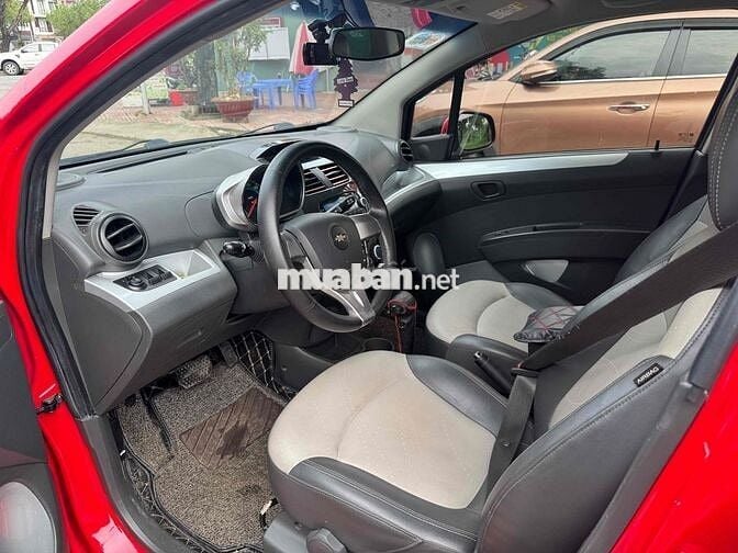 Chính chủ bán Chevrolet AT 2015 giá tốt