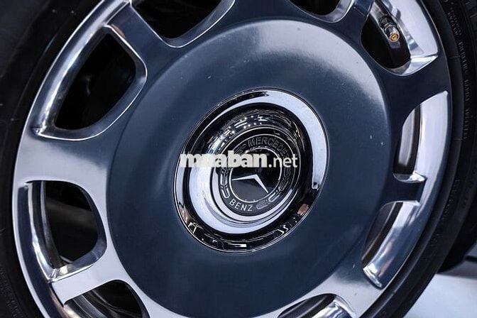 Mercedes Benz V250 Luxury 2023 - 5399 km