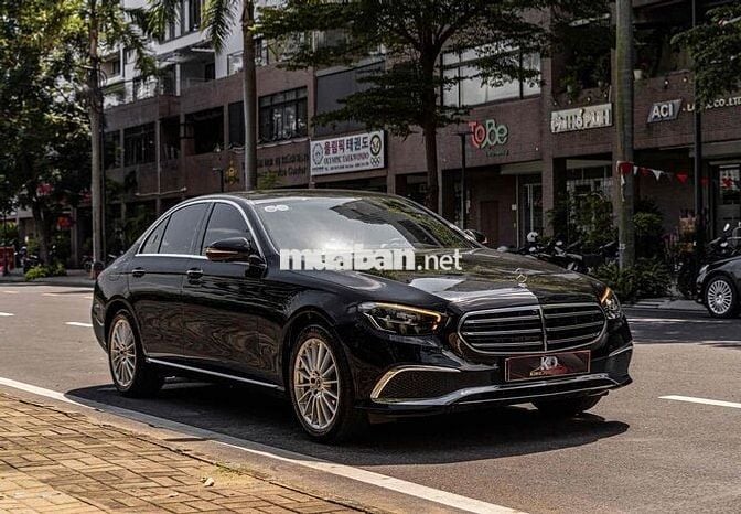 E200 Exclusive - 2022 màu đen siêu lướt siêu đẹp