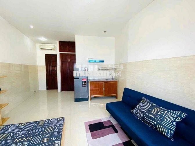 Cho thuê phòng siêu rộng cửa sổ trời ngay parc mall Q8