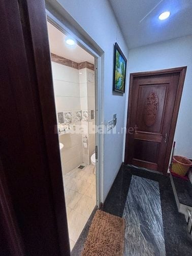 🌹 Nhà hẻm rộng 452 Thống Nhất p16, 5,5x11m, 4 Lầu, 5 pn, sổ hồng 