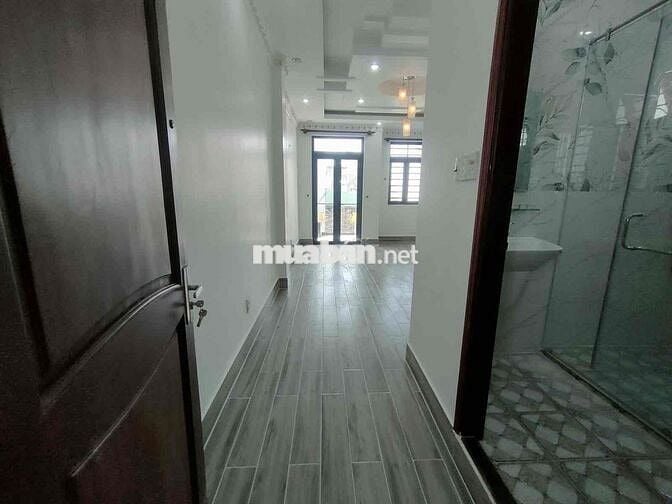 đs 6 . bhh A . 70m2 4 tầng. hẻm xe hơi . 7 ty nhỉnh . shr