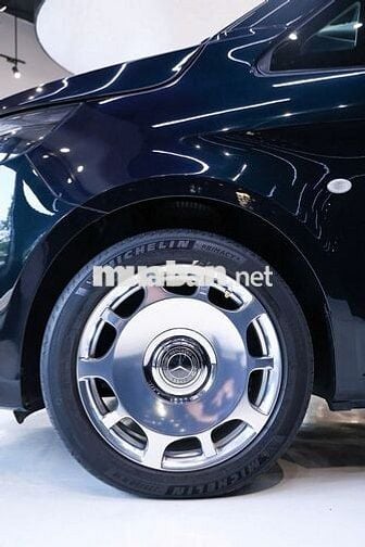 Mercedes Benz V250 Luxury 2023 - 5399 km