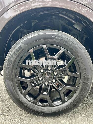 EVEREST 2.0 SPORT 2023 LƯỚT 25.000KM NHƯ XE MỚI