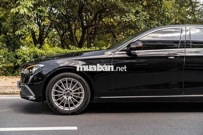 E200 Exclusive - 2022 màu đen siêu lướt siêu đẹp