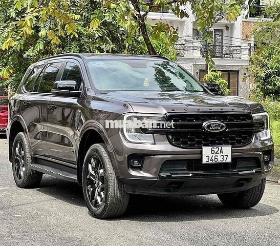 EVEREST 2.0 SPORT 2023 LƯỚT 25.000KM NHƯ XE MỚI