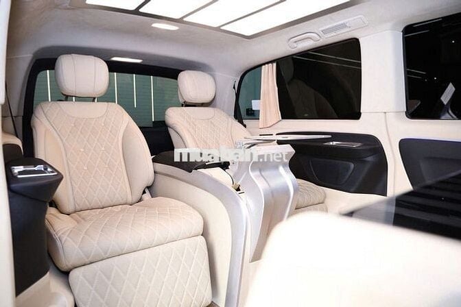 Mercedes Benz V250 Luxury 2023 - 5399 km