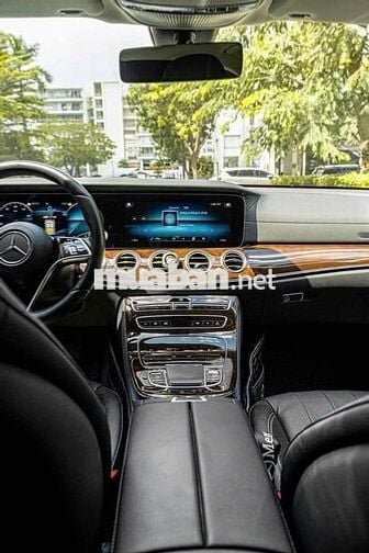 E200 Exclusive - 2022 màu đen siêu lướt siêu đẹp