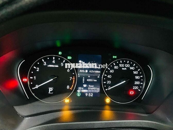 Honda HRV G 2025 Lướt 17000km Siêu Đẹp Hãng Bán