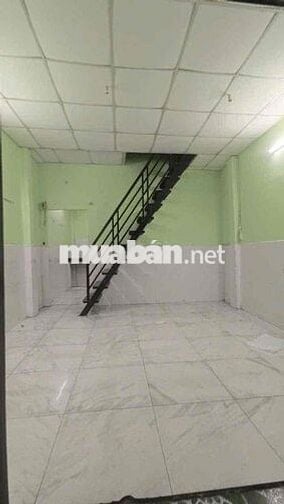 nhà còn đẹp 1 lầu 2pn 2wc đ52 gần chợ hiệp bình