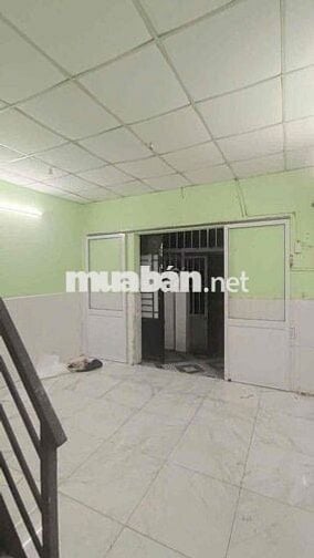 nhà còn đẹp 1 lầu 2pn 2wc đ52 gần chợ hiệp bình