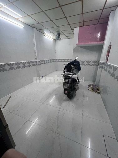 Cho thuê nhà 2 mặt hẻm thoáng mát khu bình Thới quận 11