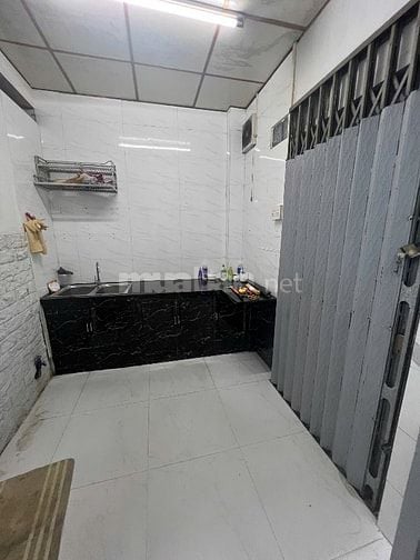 Cho thuê nhà 2 mặt hẻm thoáng mát khu bình Thới quận 11