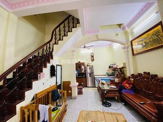 BÁN NHÀ MP PHƯỜNG LÁNG, LÔ GÓC, 95M2×3T, MT 4M NỞ HẬU, 38 TỶ