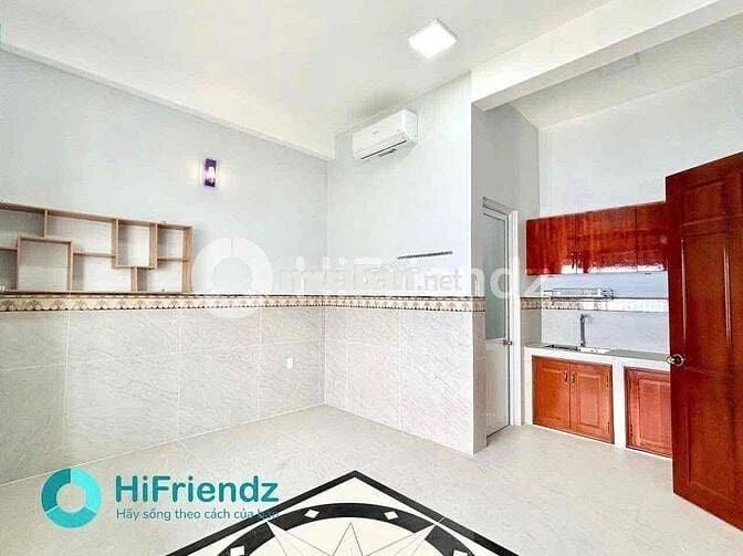 STUDIO BAN CÔNG FULL NỘI THẤT CHỈ TÍNH PHÍ ĐIỆN NƯỚC GẦN ĐH BÁCH KHOA